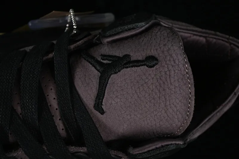 All categories Air Jordan Jordan series basketball shoes Air Jordan 3 A Ma Maniere x Air Jordan 3 Retro "Black" AJ3 Joe 3 joint model FZ4811-001